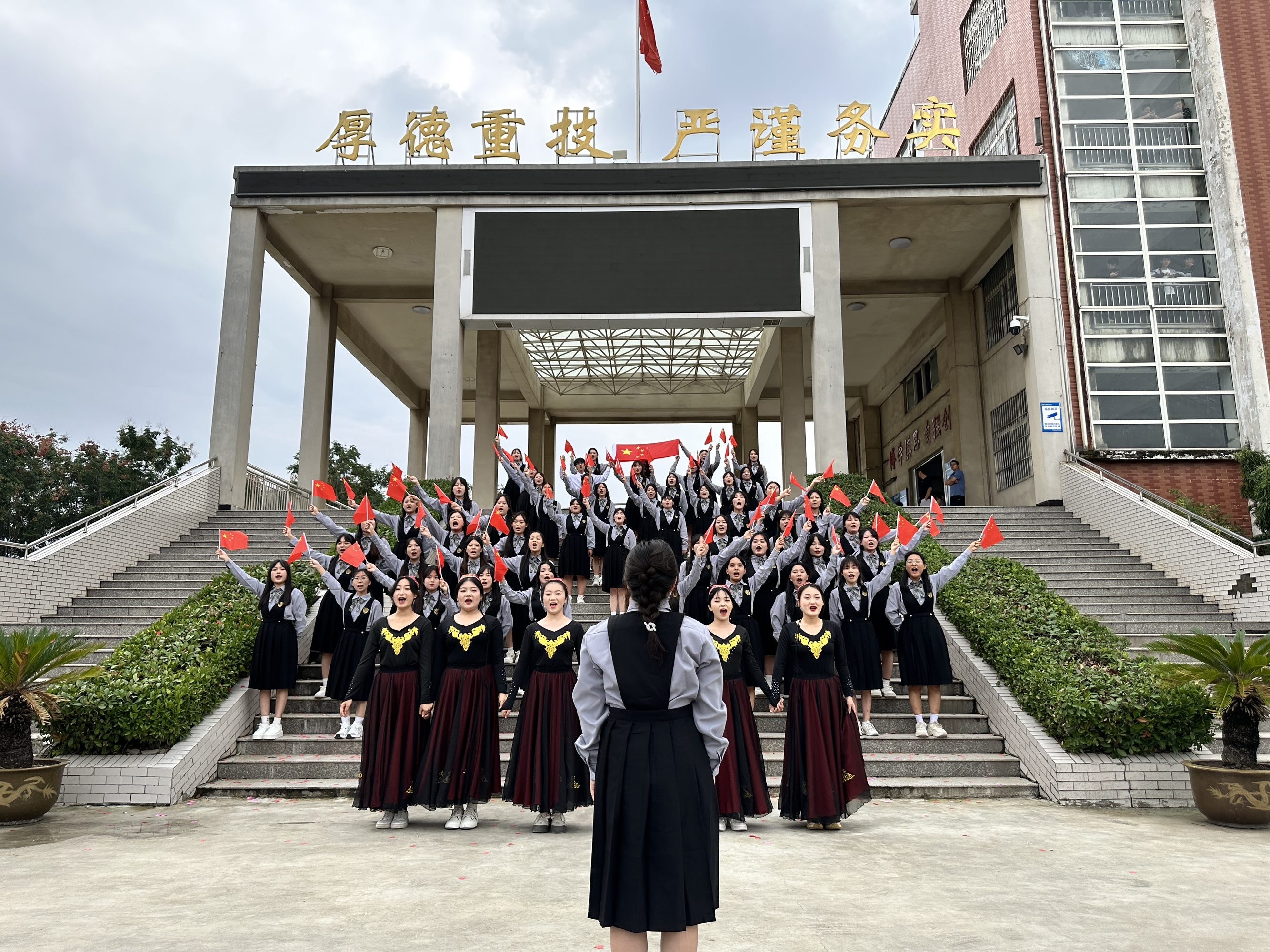 1695863890143712.jpg 1695863890143712.jpg