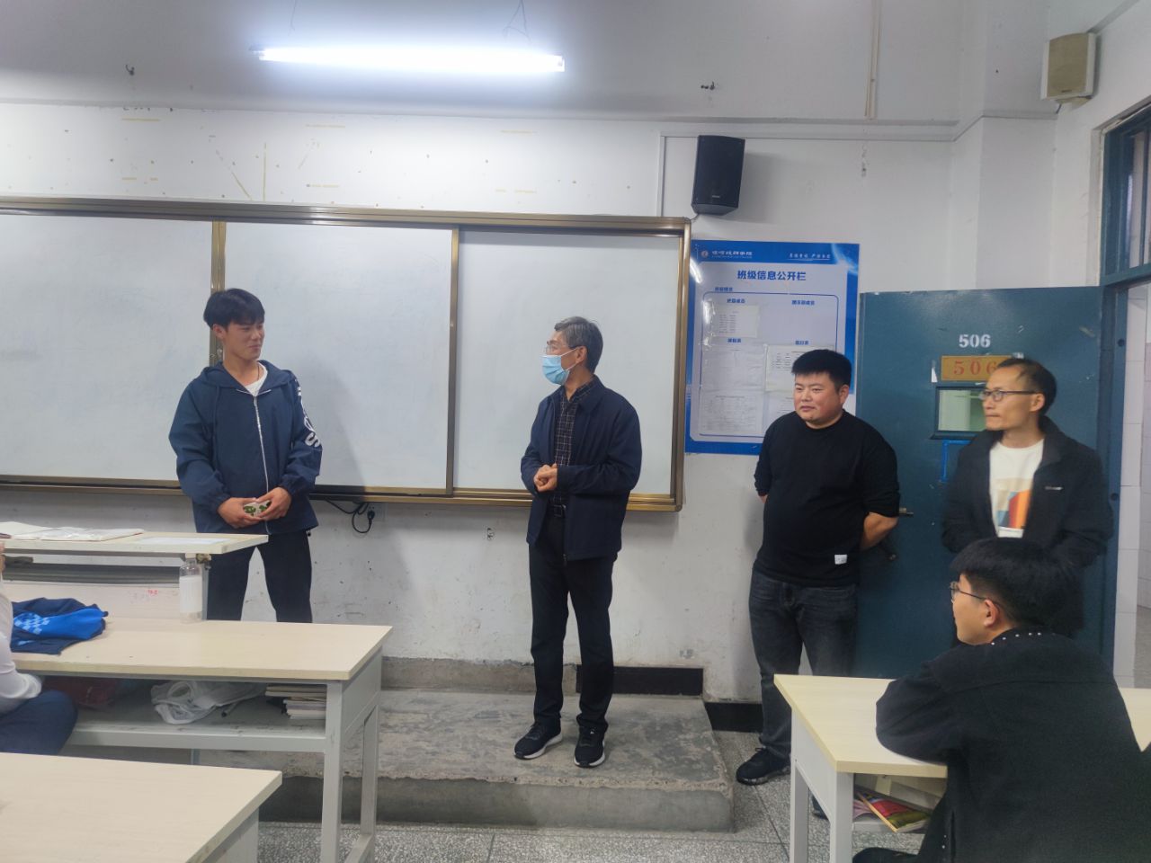 1698717634175743.jpg 1698717634175743.jpg