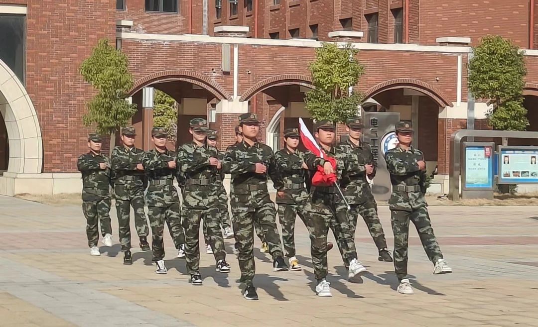 1711897001610770.jpg 1711897001610770.jpg