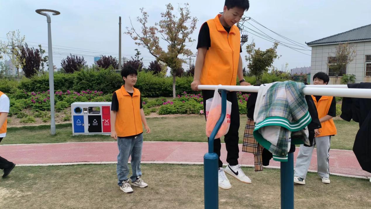 1713769654321824.jpeg 2e.jpeg