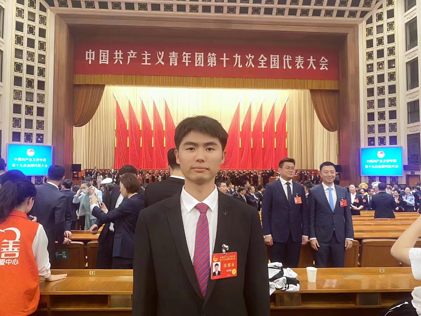 改后侯坤鹏.jpg