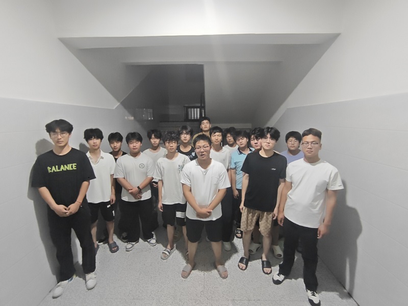 大赛班值班.jpg