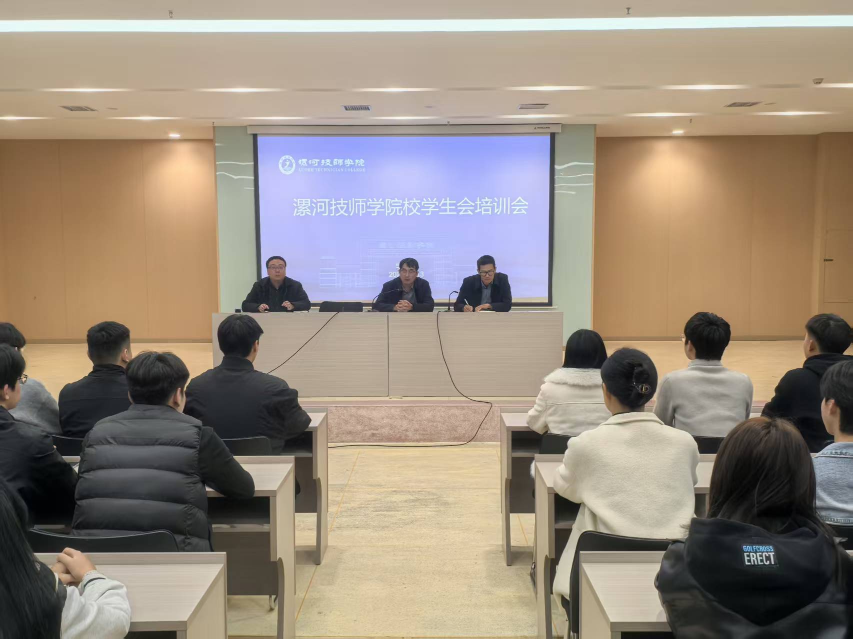 472cf77e92150da7e883f07c77c4fb6f.jpg 472cf77e92150da7e883f07c77c4fb6f.jpg