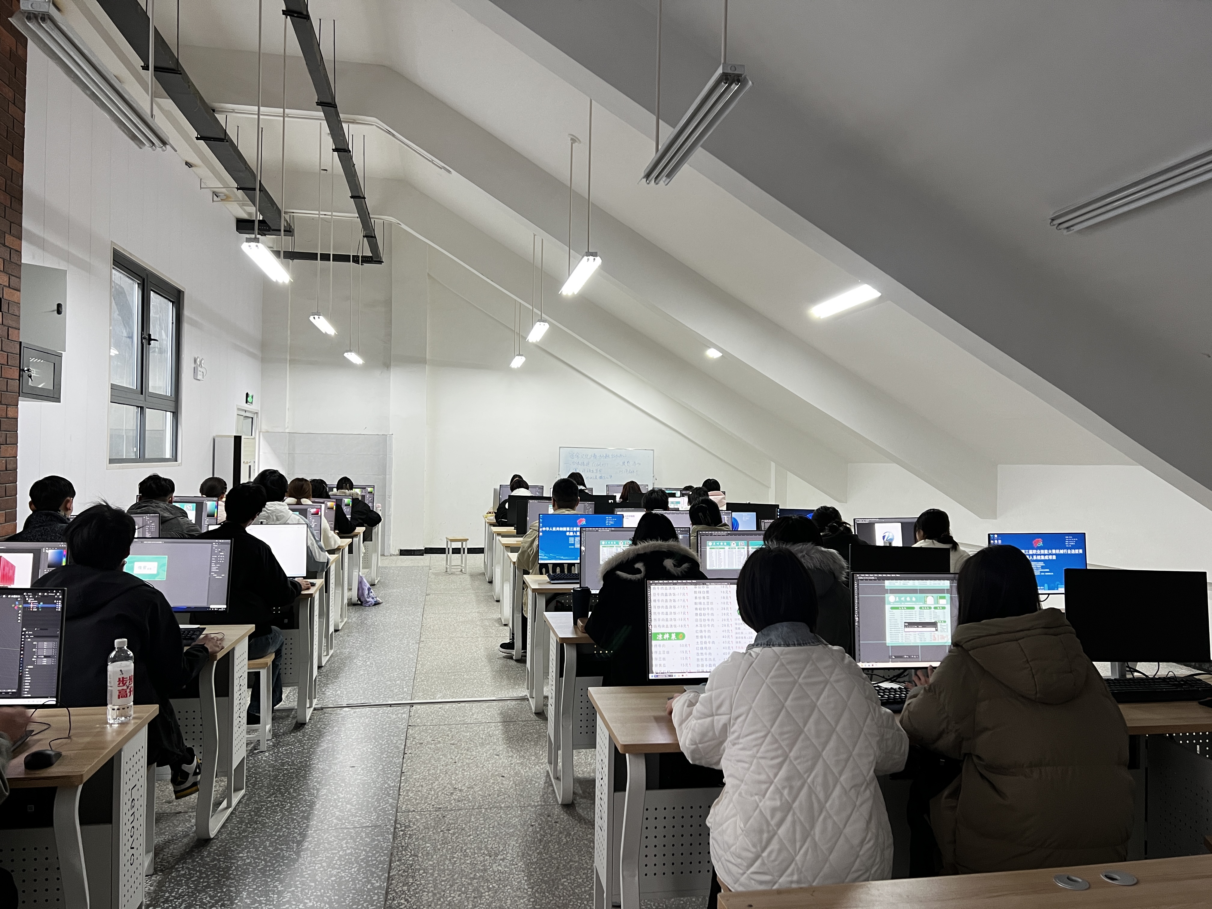 微信图片_20251118094207_387_19.jpg 微信图片_20251118094207_387_19.jpg