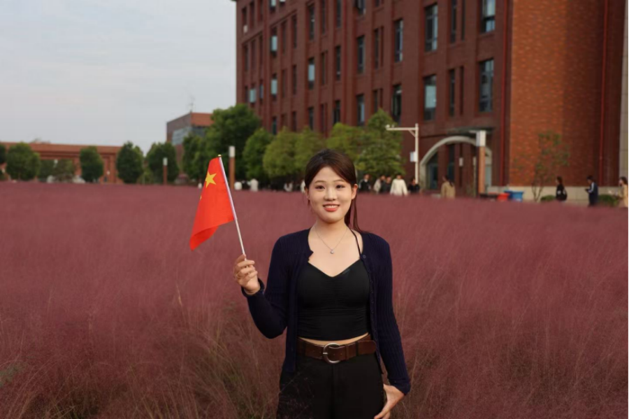 23秋广告一班 牛鑫鑫.png 23秋广告一班 牛鑫鑫.png