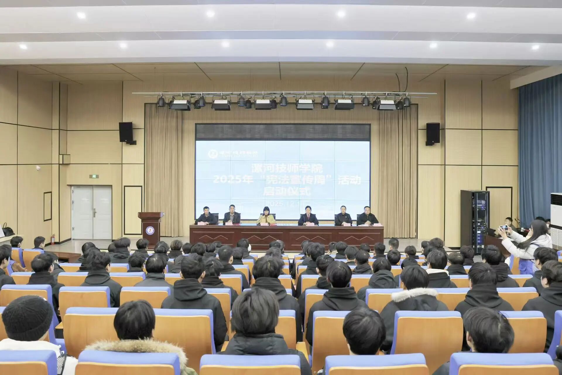 40c72da47a09ad311b555df44cc1ca8c.jpg 40c72da47a09ad311b555df44cc1ca8c.jpg