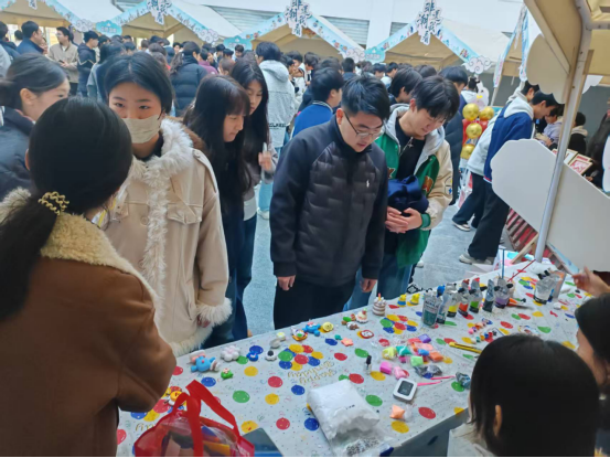 1764637555382.jpg 1764637555382.jpg