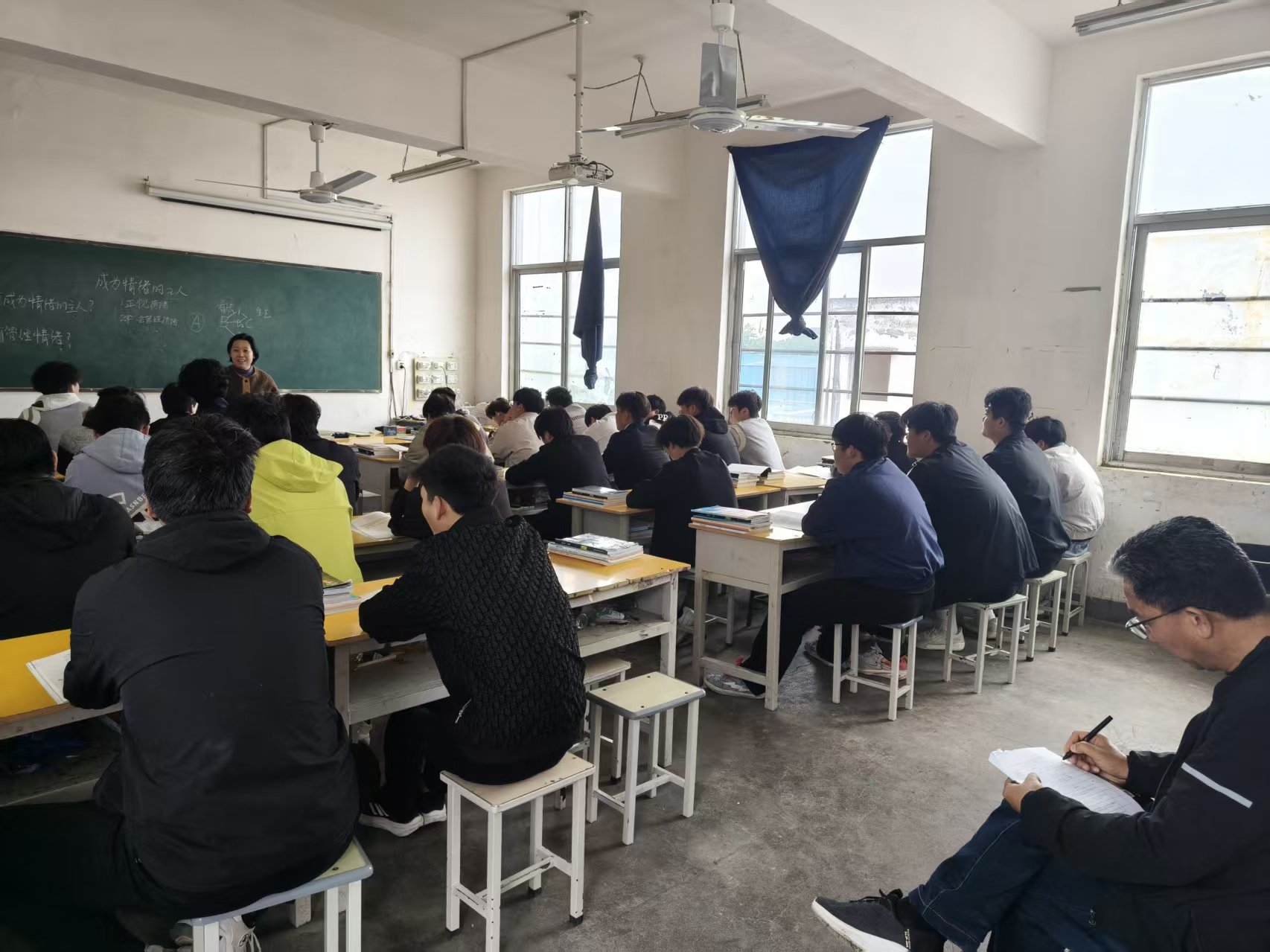 5月常规听评课 (3).jpg