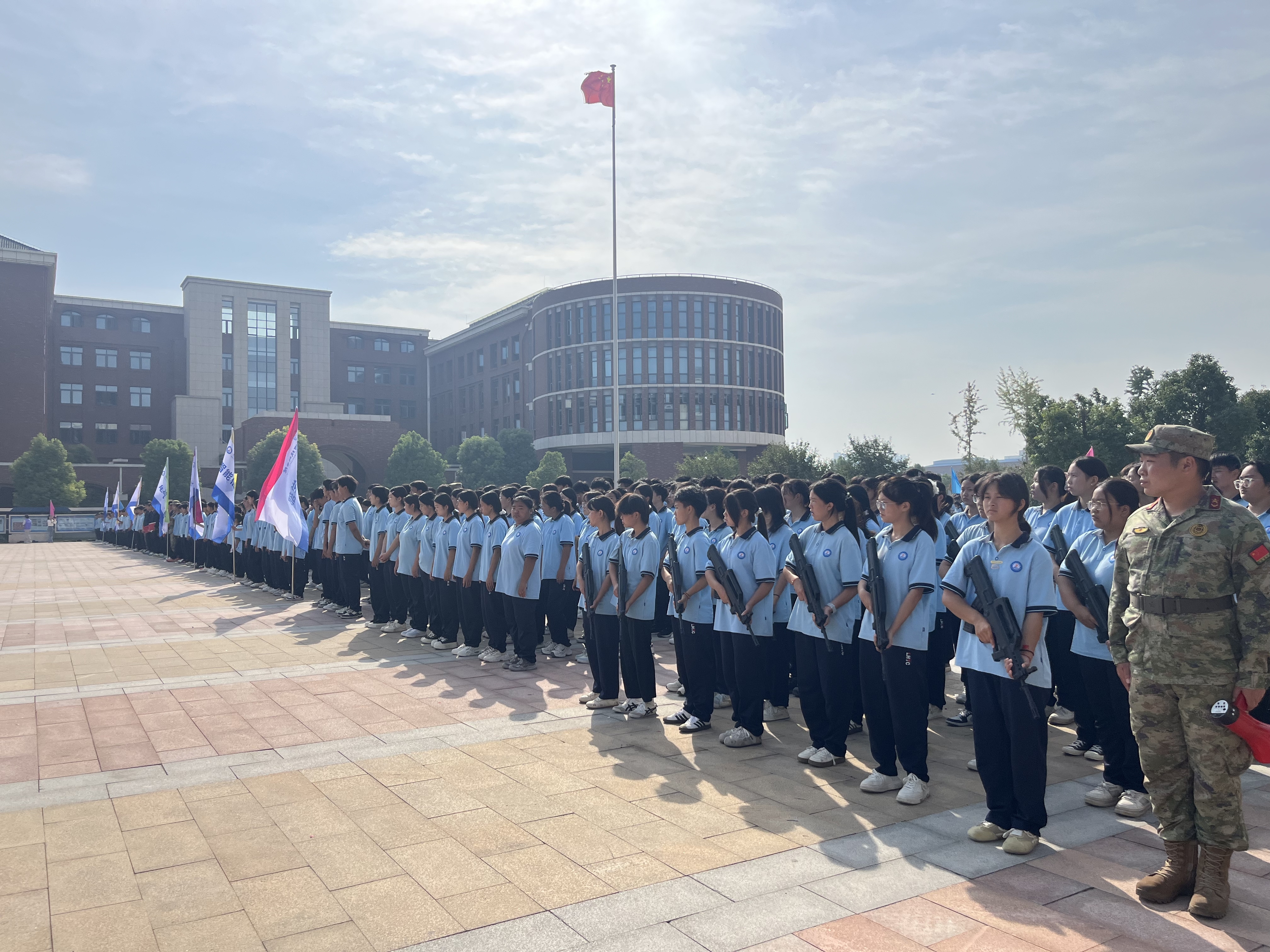 微信图片_20260915103206_2649_14.jpg
